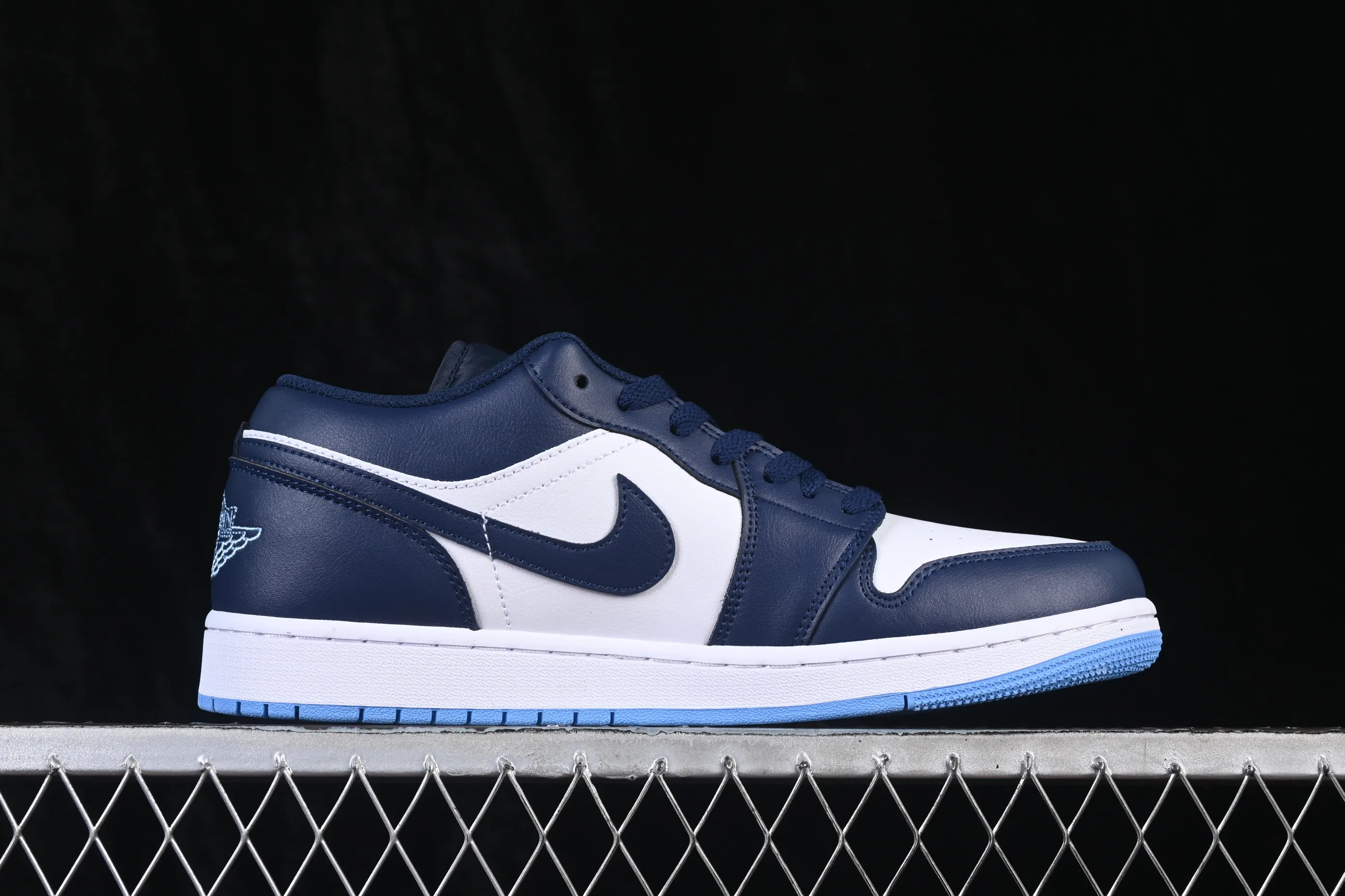 All categories Air Jordan Jordan series basketball shoes Air Jordan 1 Low Air Jordan 1 Low AJ1 Joe 1 white and blue low-top retro cultural basketball shoes 553558-404